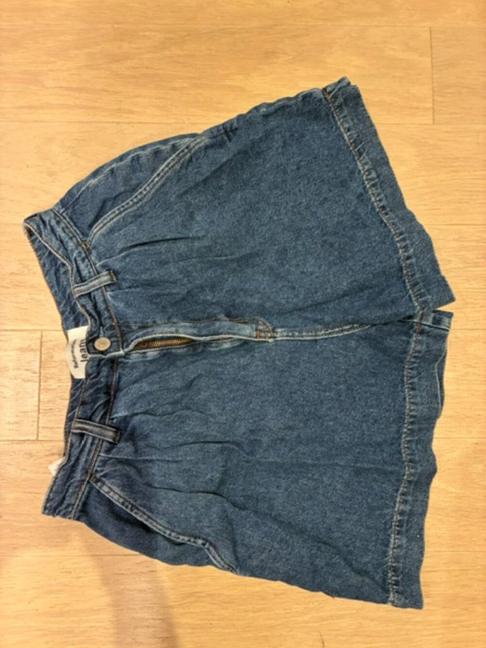 Reformation Francis High Rise Pleated Shorts June - Size 28 - Picture 2 of 3